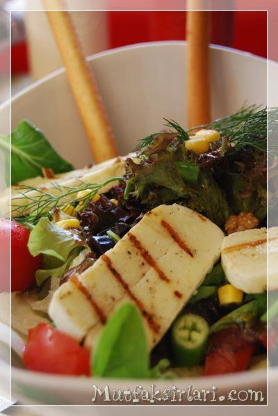 Halloumi Cheese Salad