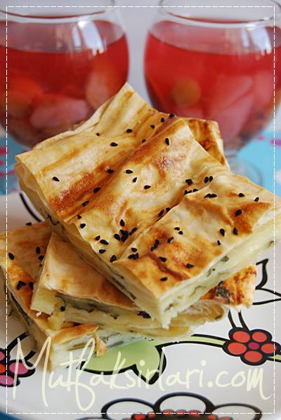 yoğurtlu börek