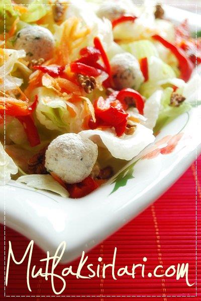 Cevizli Salata