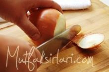 onion_peeling_slicing_techniques01