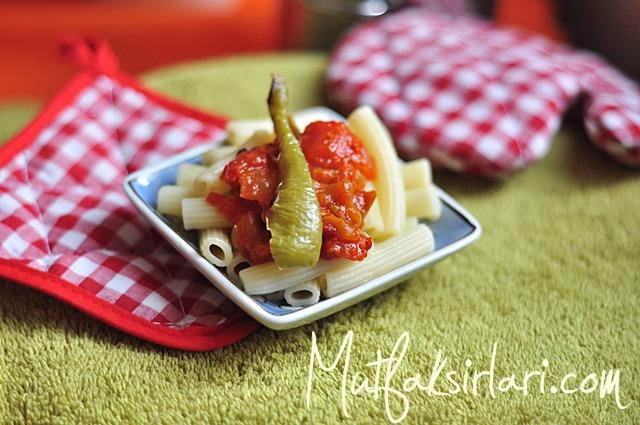 pasta with tomato sauce pasta with tomato